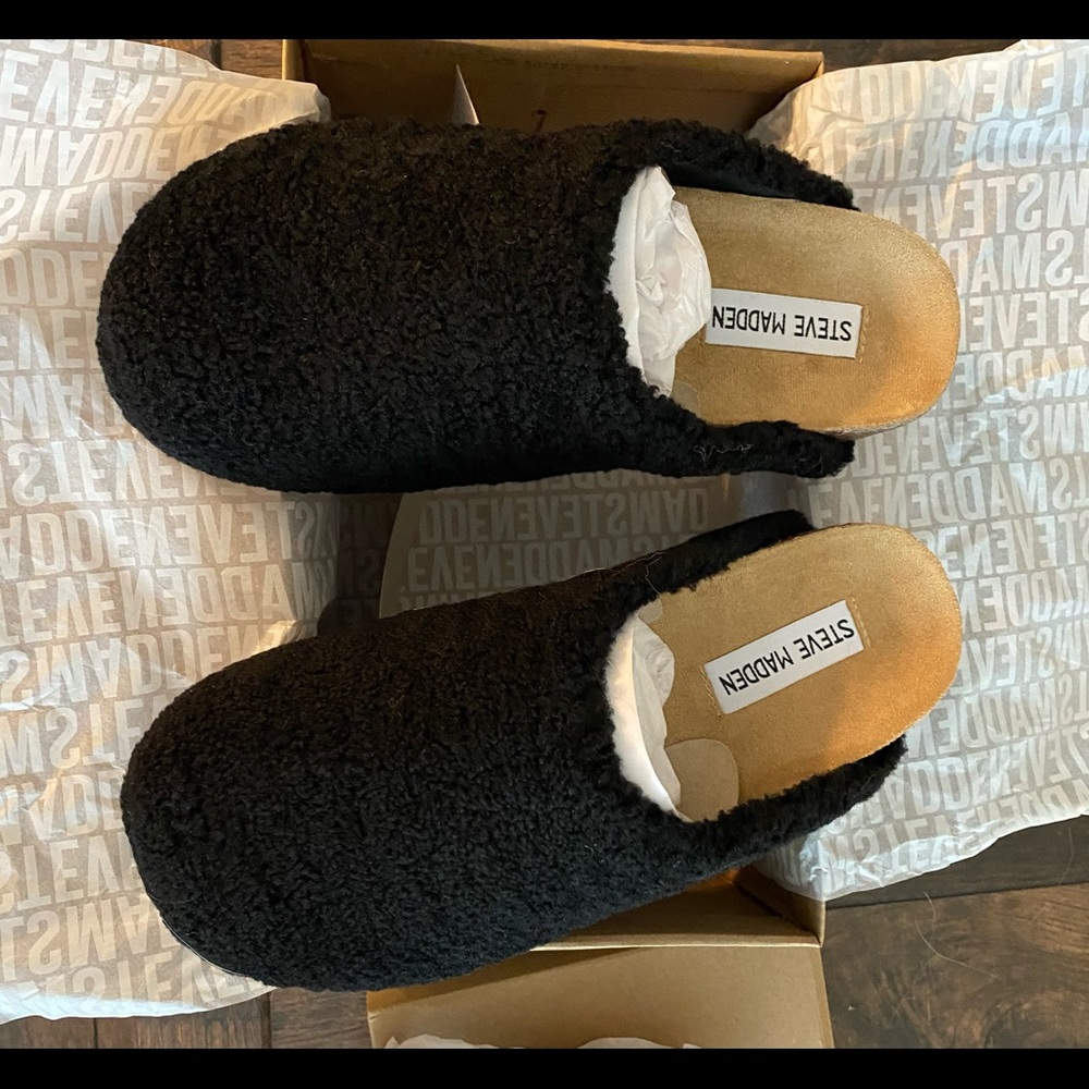 Steve Madden Vesa Scuff Slippers